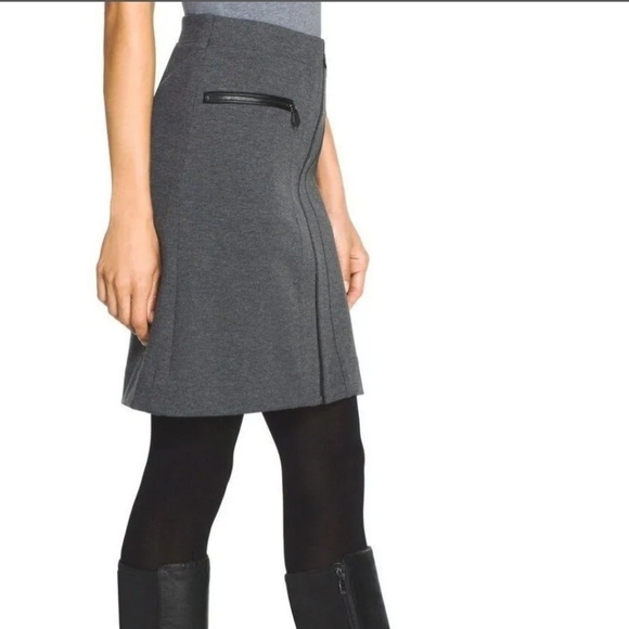 White House Black Market Zip Down Gray Skirt with Faux Leather Trim Size 00 - Picture 2 of 10